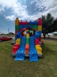 538630829 17962707824973558 7731859915557825163 n 1758834195 Lego Bounce House slide combo (DRY)