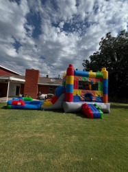 554889728 17966180390973558 3365292439904551273 n 1758838135 Lego Bounce House Slide Combo (WET)